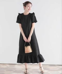 Fitmore フラワージャガードロングワンピースのサムネイル