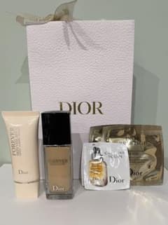 【値下げ】Diorスキンフォーエバーフルイド グロウ ファンデーション 30mlのサムネイル