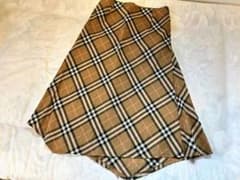 美品▪️バーバリー柄ロングスカート 薄手のサムネイル