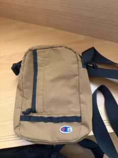 Champion ショルダーバッグ ブラウンのサムネイル