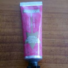 新品☆ロクシタンハンドクリームのサムネイル