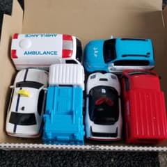 【売切価格】ミニカー　働く車　おもちゃ　６台セットのサムネイル