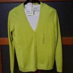 新品　毛100% カーディガンのサムネイル