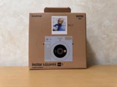 富士フイルム(FUJIFILM) インスタントカメラ "チェキスクエアのサムネイル