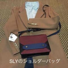 新品タグ付き SLYショルダーバックのサムネイル
