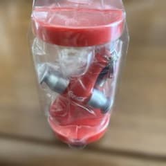ボトル型貯金箱 ゴールド ネックストラップ&コカコーラボトル型サンバホイッスルのサムネイル