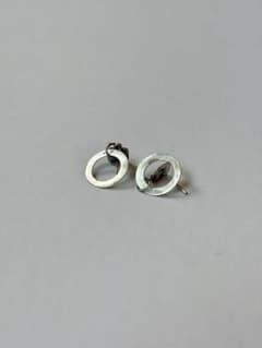 新品 Silver925 サークルピアス シルバーアクセサリー 大人カジュアルのサムネイル