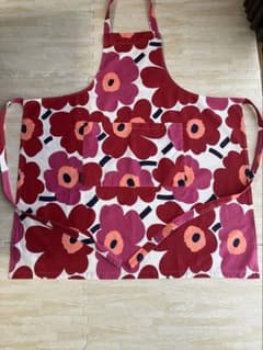 marimekko マリメッコ エプロン ウニッコ レッド - メルカリ