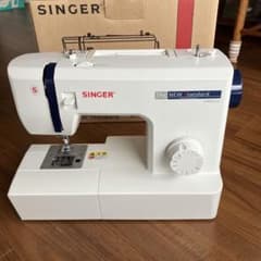 【美品】SINGER 電動ミシン フットコントローラ付き　SN55eのサムネイル