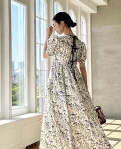 SEVENTENセブンテンバイミホカワヒト　木の実柄プリントマキシワンピースSのサムネイル