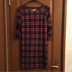 赤チェックワンピのサムネイル