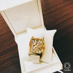 GUESS 時計のサムネイル