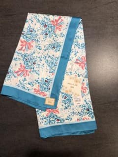 新品未使用！UNIQLO PAUL & JOE スカーフのサムネイル