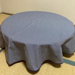 白と藍のチェックの丸いテーブルクロス直径126cmのサムネイル