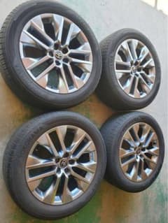 トヨタRAV4純正19インチホイールのサムネイル