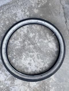 18インチ自転車用タイヤ18×1.75 47-355 1本チューブ付き　中古のサムネイル