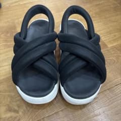 NIKE エアマックスアイネ厚底サンダルのサムネイル