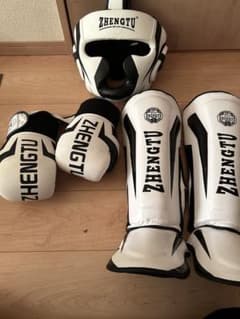 ZHENGTU ボクシング用ヘッドギア・グローブ・レガースセット - メルカリ