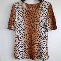 伊太利屋 ヒョウ柄 ビジュー付き 半袖Tシャツ 美品 - メルカリ