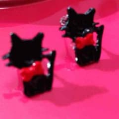 黒猫リボンピアス♡新品のサムネイル
