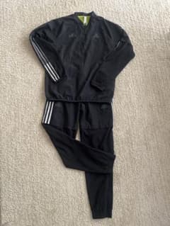 アディダス　ウインドブレーカー上下セット　adidasのサムネイル