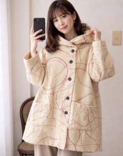 希少✨ヤッコマリカルド 総ピンタック フード付きコート 美品 - メルカリ