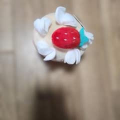 動物用いちごのショートケーキ ぬいぐるみのサムネイル