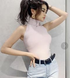 GYDA BACKクロスボトルネックのサムネイル