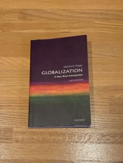 GLOBALIZATION A Very Short Introductionのサムネイル