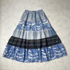 新品タグ付き　CACUMA ほぼ日 マルチ柄のティアードロングスカート　洗える 新品タグ付き CACUMA ほぼ日 マルチ柄のティアードロングスカート
