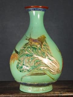 清時代 乾隆年製 粉彩 玉壶春 陶器 浮き彫り 瓶 虫 野菜図 古美術 骨董