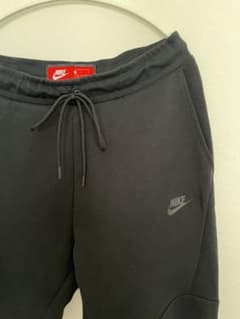 【美品】NIKE ナイキ テックフリースパンツのサムネイル