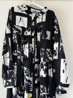 ペイント柄ロングワンピースのサムネイル