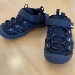 ちえ様専用　MadFoot! ブラックサンダルのサムネイル