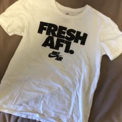 ナイキ Tシャツのサムネイル
