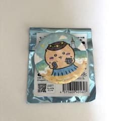 ちいかわ 星ふるスカイツリーとひみつの島 缶バッジ くりまんじゅうのサムネイル
