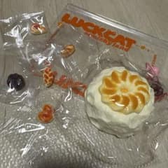 LUCKCAT スクイーズ ツイストクリームクッキーのサムネイル