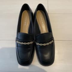 CHARLES&KEITH ローファー　チェーンのサムネイル