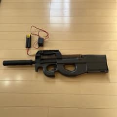 p90 トイガン　電動ガン　東京マルイのサムネイル
