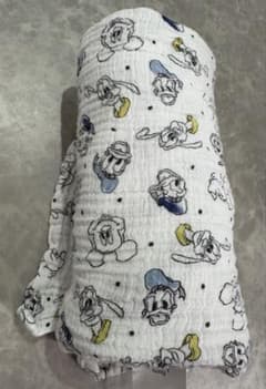 Disney baby aden + anais おくるみ　ドナルドのサムネイル