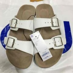 しろこ様専用【GU】コンフォートサンダル:新品のサムネイル
