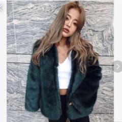トランク88ファーショートコート　美品のサムネイル