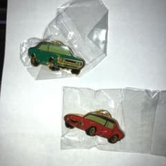 トヨタ　車ピンバッジ 2個セットのサムネイル