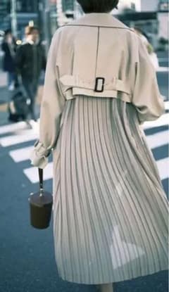 【本日削除⭐︎】Ameri Vintage トレンチコートのサムネイル