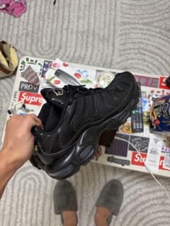 NIKE AIR MAX PLUS ブラック スニーカーのサムネイル