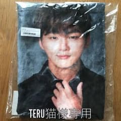 TERU猫様専用(3月17日まで)ユン・シユン ブランケットのサムネイル