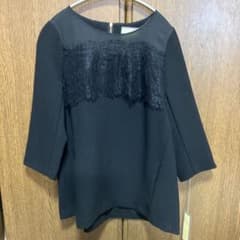 お値下げ　黒のレース装飾7分袖トップスのサムネイル