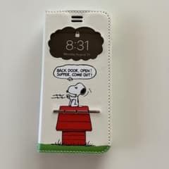 iPhoneSE(第3/2世代)ケースPEANUTS/フリップ窓付きスヌーピーのサムネイル