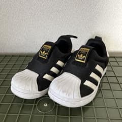 adidas キッズ スリッポン シューズのサムネイル