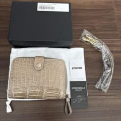 新品未使用 シャイニングクロコ コンパクト財布 ZUMA レディース